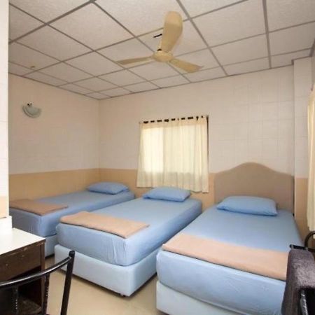 At Home Guest House Μπανγκόκ Εξωτερικό φωτογραφία