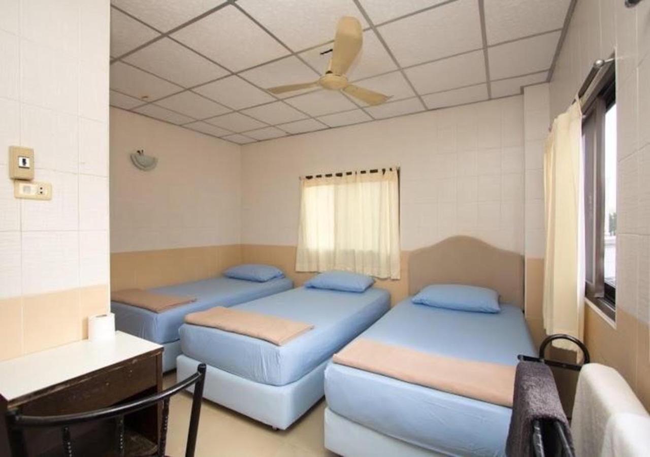 At Home Guest House Μπανγκόκ Εξωτερικό φωτογραφία