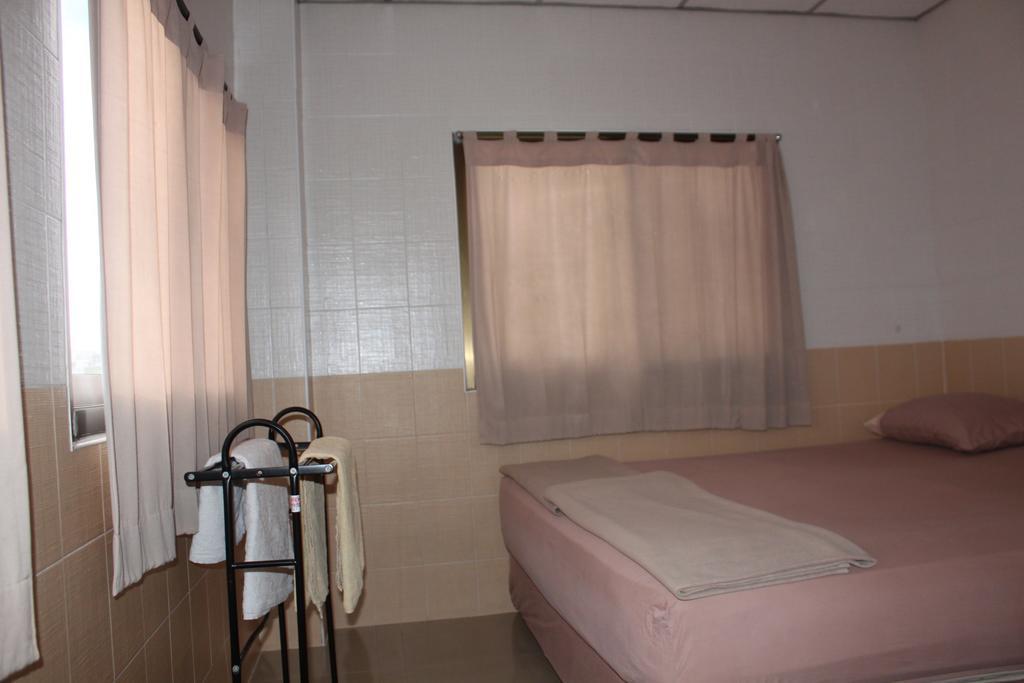 At Home Guest House Μπανγκόκ Εξωτερικό φωτογραφία